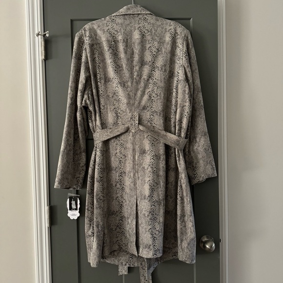 NWT INC International Concepts Snake Skin Belted Coat 3X - Picture 2 of 5